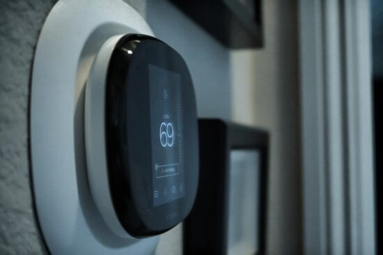 What Makes My Thermostat Screen in Kissimmee, FL Go Blank?